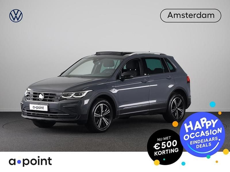 Grijs Gebruikt 2022 VW Tiguan Active SUV | € 34.949 (Eerlijke prijs) - Afbeelding 1/3