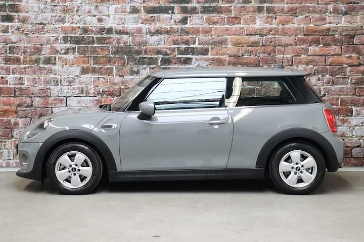 Occasion Mini Cooper Business 2021 Grijs (metallic) Hatchback