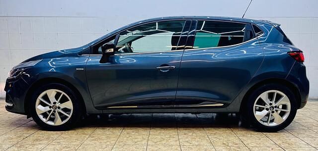 Occasion Renault Clio IV LIMITED 90 PK (66 kW) 2017 Grijs Hatchback