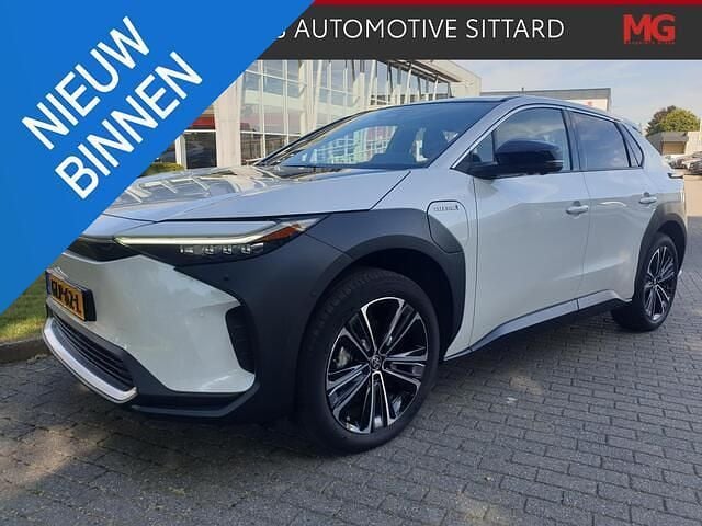 Wit Occasion 2024 Toyota bZ4X Premium SUV | € 39.895 (Eerlijke prijs) - Afbeelding 1/4