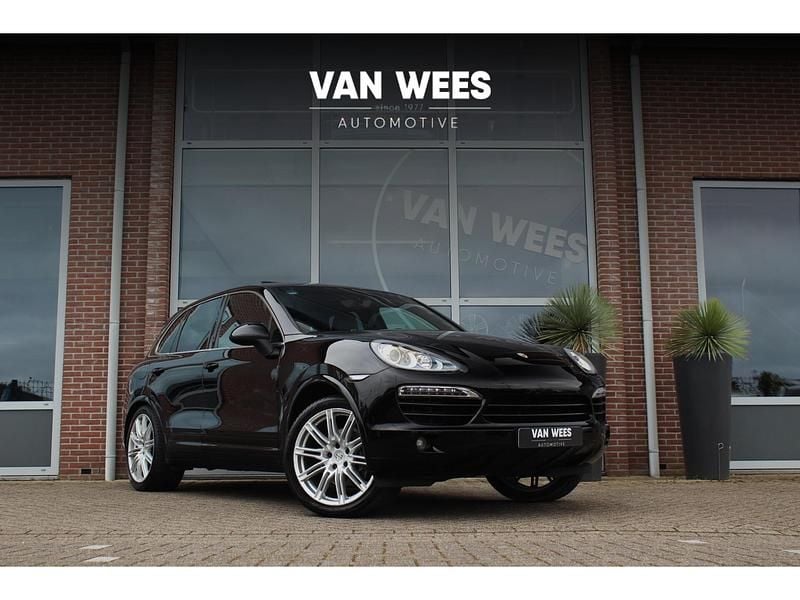 Zwart Gebruikt 2012 Porsche Cayenne SUV | € 23.950 (Iets duurder) - Afbeelding 1/3