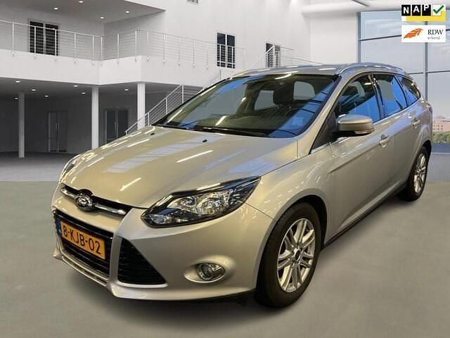 Grijs Occasion 2013 Ford Focus Titanium Stationwagen | € 3.495 (Goede deal) - Afbeelding 1/4