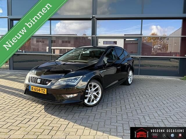 Zwart Gebruikt 2015 Seat Leon ST FR Stationwagen | € 9.750 (Eerlijke prijs) - Afbeelding 1/4