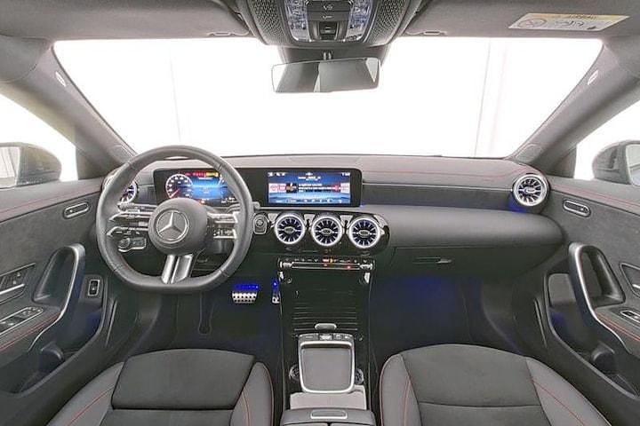 Occasion Mercedes CLA250e Advanced Plus 2025 Blauw Sedan