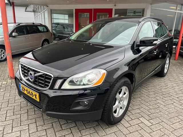 Zwart Gebruikt 2010 Volvo XC60 Momentum SUV | € 7.950 (Goede deal) - Afbeelding 1/4