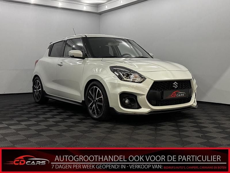 Wit Occasion 2020 Suzuki Swift Sport Hatchback | € 17.950 (Eerlijke prijs) - Afbeelding 1/4