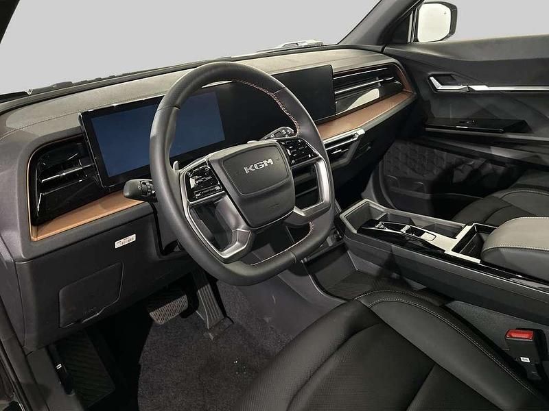 Nieuw Ssangyong (KGM) Torres 204 PK (150 kW) 2025 Zwart (metallic) SUV