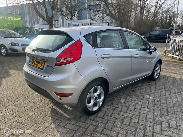 Occasion Ford Fiesta Titanium 82 PK (60 kW) 2010 Grijs Hatchback