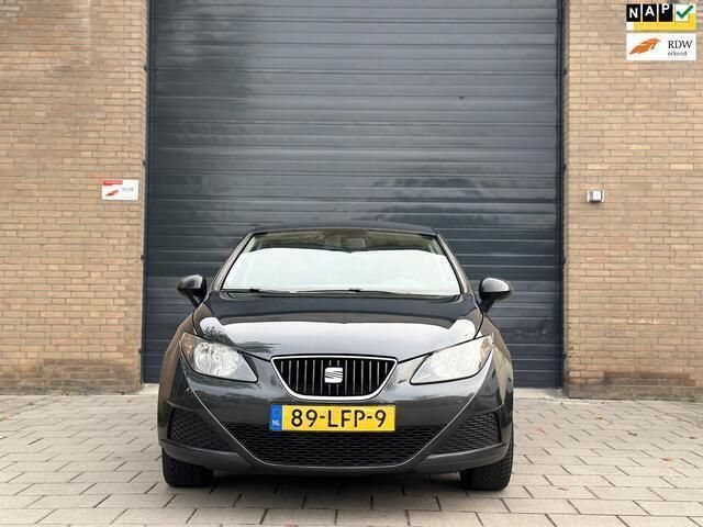 Grijs Gebruikt 2010 Seat Ibiza Hatchback | € 5.750 (Eerlijke prijs) - Afbeelding 1/4