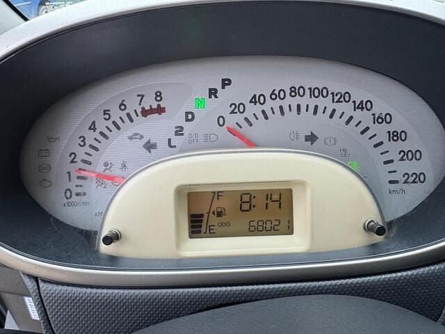 Occasion Daihatsu Sirion 91 PK (66 kW) 2010 Grijs (metallic) Hatchback