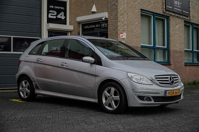 Grijs Gebruikt 2006 Mercedes B170 MPV | € 4.499 (Eerlijke prijs) - Afbeelding 1/4