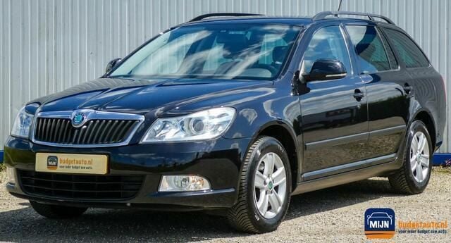 Zwart, metallic lak Gebruikt 2012 Skoda Octavia Ambition Stationwagen | € 5.745 (Goede deal) - Afbeelding 1/4