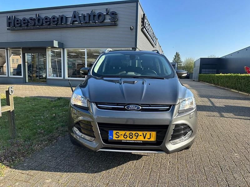 Grijs Occasion 2014 Ford Kuga Titanium SUV | € 10.575 (Iets duurder) - Afbeelding 1/4