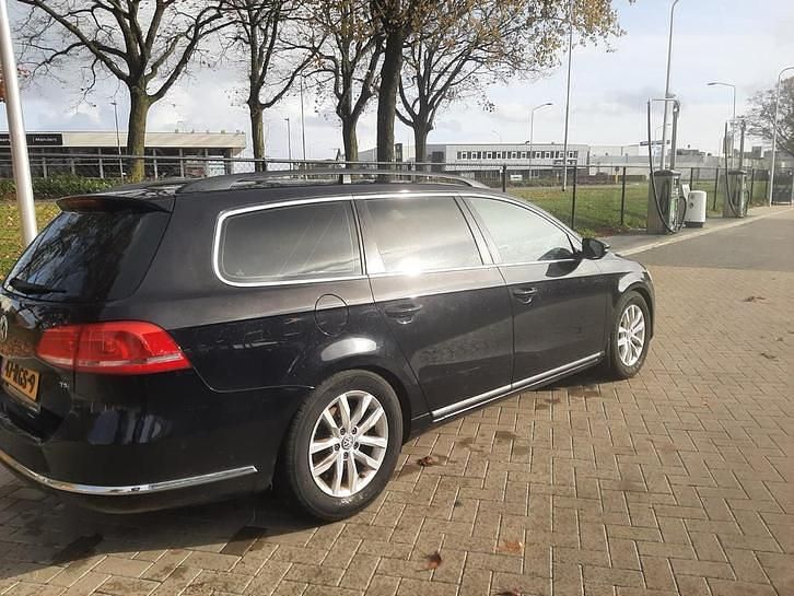 Occasion 2011 VW Passat Stationwagen | € 4.900 (Eerlijke prijs) - Afbeelding 1/4