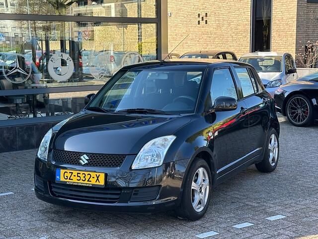 Occasion Suzuki Swift 93 PK (68 kW) 2011 Zwart Hatchback