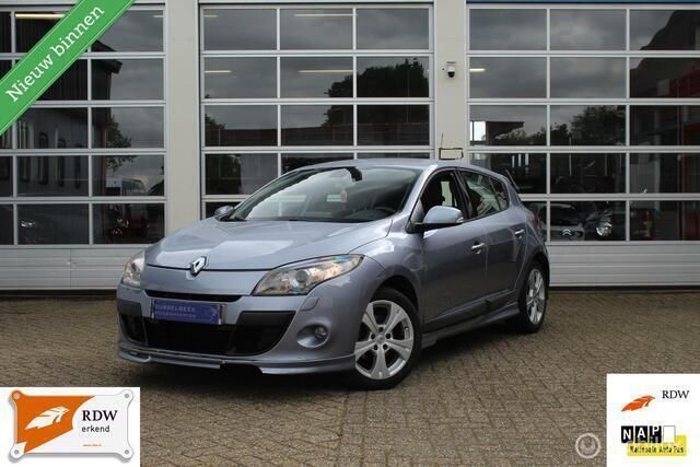 Blauw Gebruikt 2009 Renault Mégane III Dynamique Hatchback | € 3.245 (Goede deal) - Afbeelding 1/4