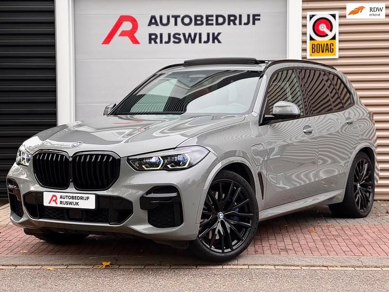 Grijs Gebruikt 2021 BMW X5 Executive SUV | € 74.950 - Afbeelding 1/4