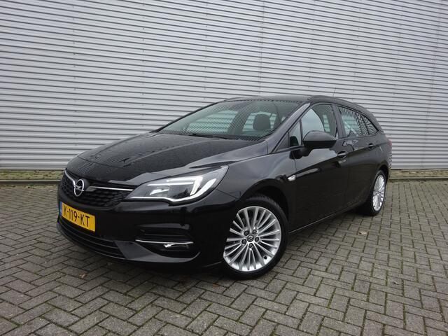 Zwart Gebruikt 2021 Opel Astra Business Edition Stationwagen | € 13.950 (Eerlijke prijs) - Afbeelding 1/4
