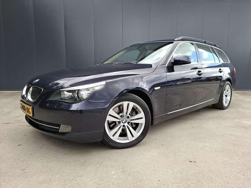 Blauw Gebruikt 2007 BMW 530 Stationwagen | € 5.750 (Super prijs) - Afbeelding 1/4