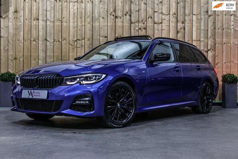 Occasion BMW 330e M Sport 292 PK (214 kW) 2021 Blauw (metallic) Stationwagen