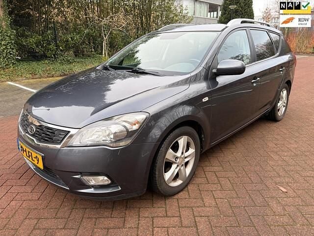 Grijs Occasion 2010 Kia Ceed Hatchback | € 1.750 (Goede deal) - Afbeelding 1/4