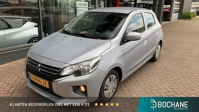Grijs, metallic lak Gebruikt 2021 Mitsubishi Space Star Hatchback | € 10.900 (Eerlijke prijs) - Afbeelding 1/4