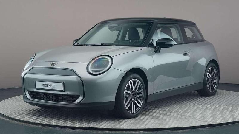 Grijs Nieuw 2024 Mini Cooper Classic Hatchback | € 29.990 (Goede deal) - Afbeelding 1/4