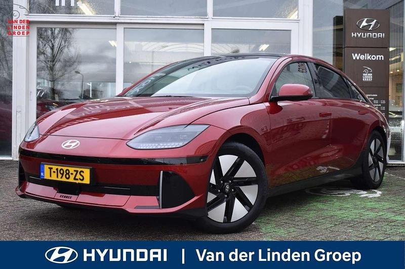 Rood Occasion 2023 Hyundai Ioniq 6 Sedan | € 34.950 (Eerlijke prijs) - Afbeelding 1/4