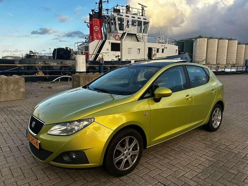 Groen Gebruikt 2009 Seat Ibiza MPV | € 3.100 (Eerlijke prijs) - Afbeelding 1/4