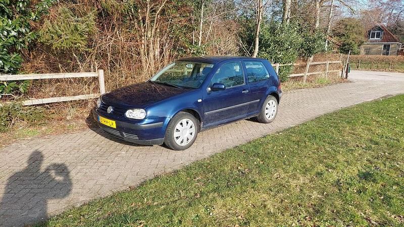 Occasion VW Golf IV Edition 75 PK (55 kW) 2001 Blauw Hatchback