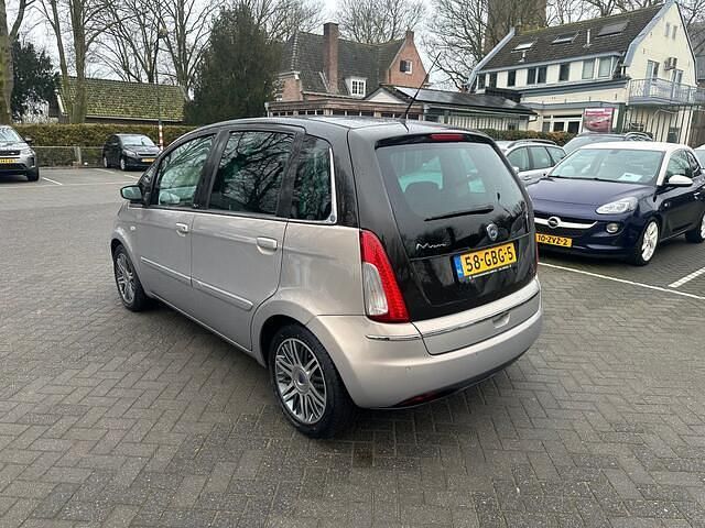 Occasion Lancia Musa 95 PK (69 kW) 2008 Beige MPV