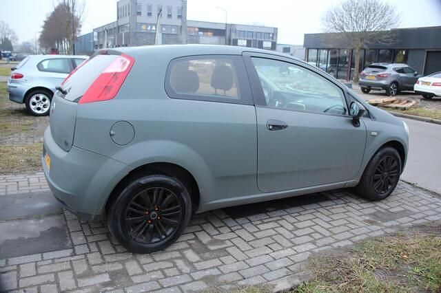 Occasion Fiat Grande Punto 78 PK (57 kW) 2007 Grijs Hatchback