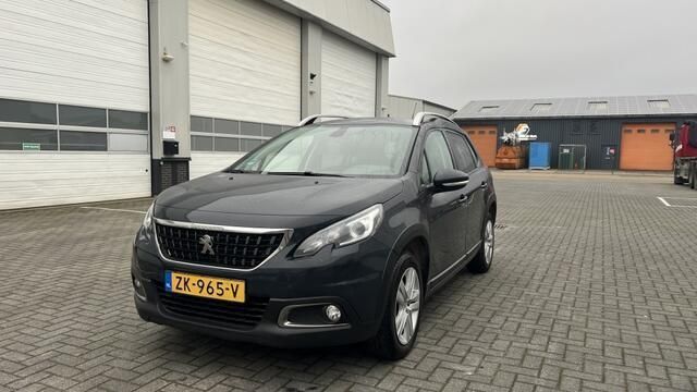 Grijs Gebruikt 2019 Peugeot 2008 Signature Sky SUV | € 11.250 (Goede deal) - Afbeelding 1/4