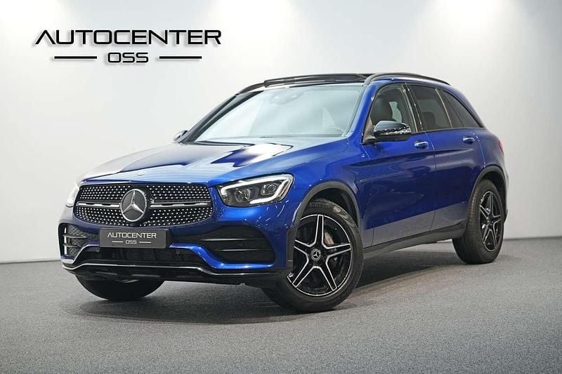 Blauw Gebruikt 2020 Mercedes GLC300e AMG SUV | € 45.945 (Duur) - Afbeelding 1/4