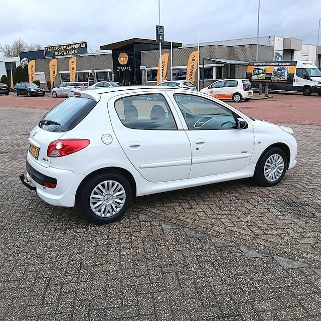 Occasion Peugeot 206 2011 Wit Hatchback
