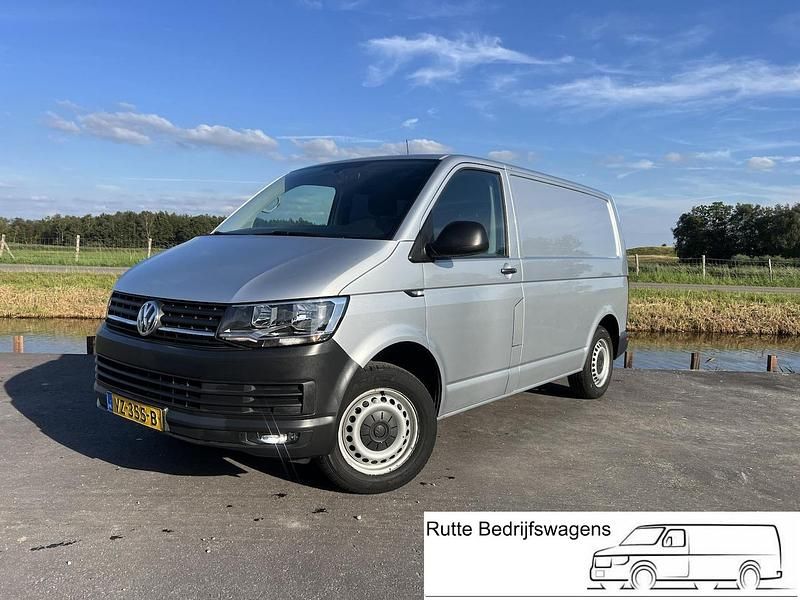 Zilver (metallic) Gebruikt 2016 VW T6 Highline Van | € 12.499 (Super prijs) - Afbeelding 1/4