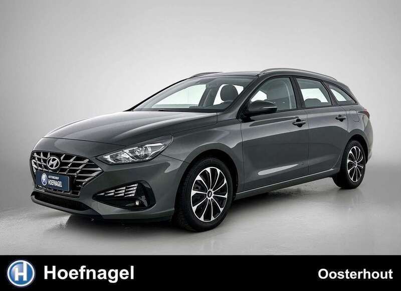 Grijs Gebruikt 2022 Hyundai i30 Comfort Stationwagen | € 21.450 (Eerlijke prijs) - Afbeelding 1/3