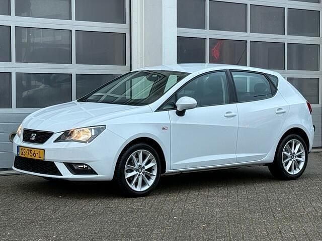 Wit Gebruikt 2016 Seat Ibiza CONNECT Hatchback | € 6.445 (Goede deal) - Afbeelding 1/4
