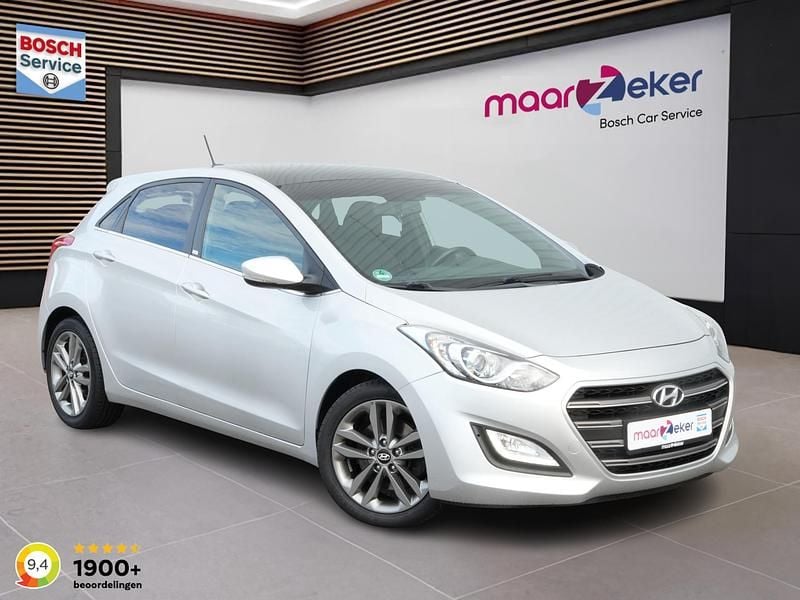 Zilver Gebruikt 2016 Hyundai i30 Comfort Hatchback | € 13.950 (Eerlijke prijs) - Afbeelding 1/3