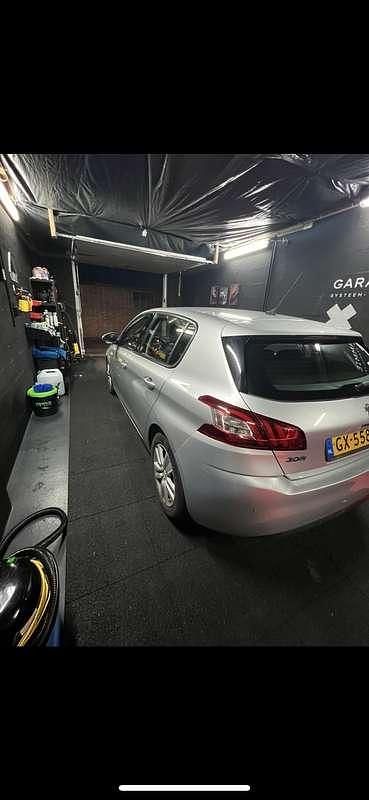 Occasion Peugeot 308 Active 110 PK (80 kW) 2015 Grijs Hatchback