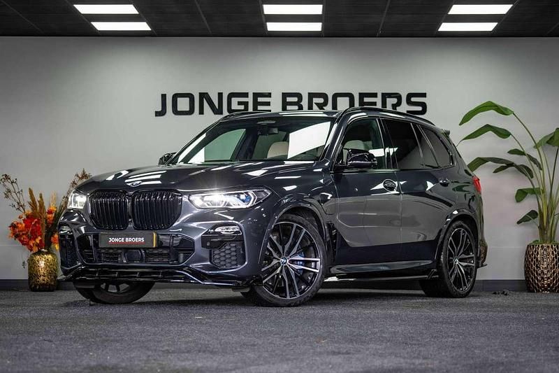 Grijs Gebruikt 2020 BMW X5 Executive SUV | € 57.950 - Afbeelding 1/4