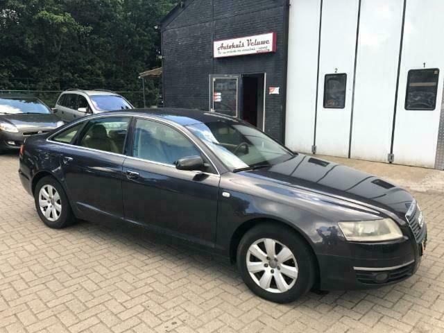 Grijs Gebruikt 2004 Audi A6 Hatchback | € 2.995 - Afbeelding 1/4