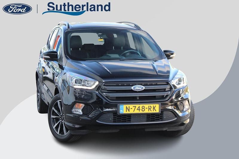 Zwart Gebruikt 2019 Ford Kuga Titanium SUV | € 17.900 (Eerlijke prijs) - Afbeelding 1/4