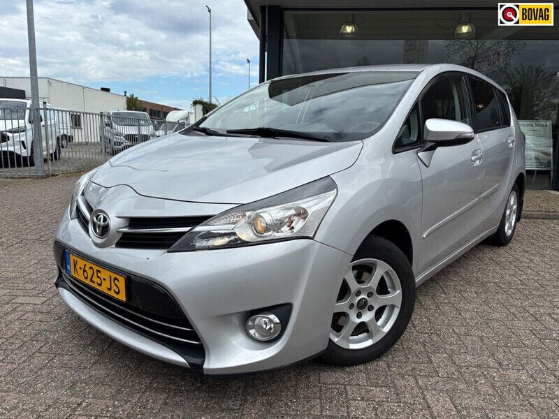 Grijs Gebruikt 2016 Toyota Verso MPV | € 13.995 (Super prijs) - Afbeelding 1/4
