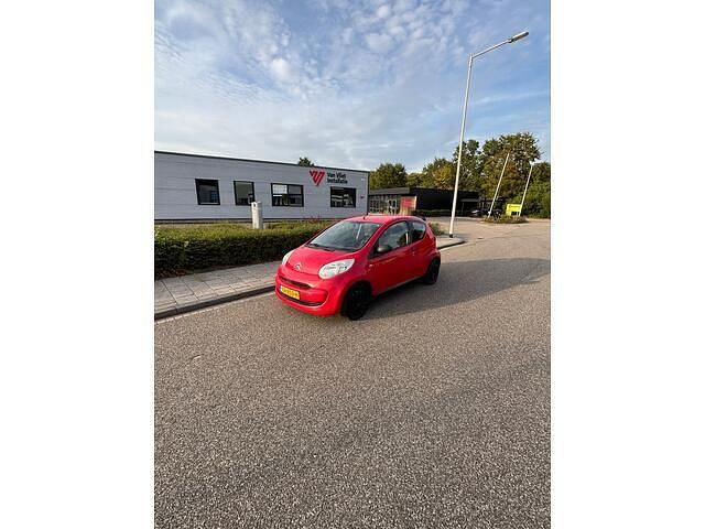 Rood Occasion 2007 Citroën C1 Hatchback | € 1.499 (Eerlijke prijs) - Afbeelding 1/4
