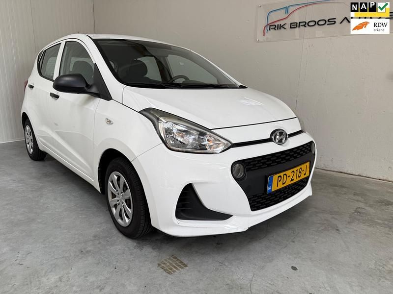 Wit Gebruikt 2018 Hyundai i10 Hatchback | € 7.295 (Eerlijke prijs) - Afbeelding 1/4