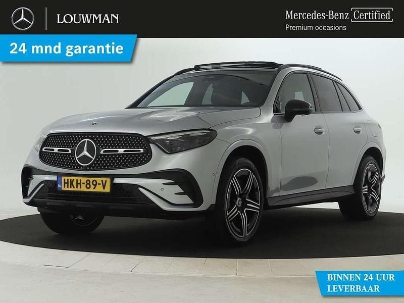 Zilver Gebruikt 2024 Mercedes GLC300e AMG SUV | € 71.750 (Iets duurder) - Afbeelding 1/3