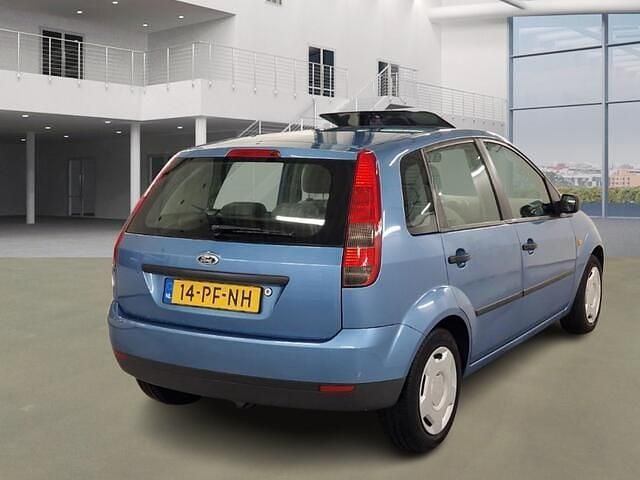 Occasion Ford Fiesta 69 PK (50 kW) 2004 Blauw Hatchback