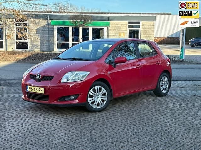 Occasion Toyota Auris Sol 124 PK (91 kW) 2007 Rood Hatchback