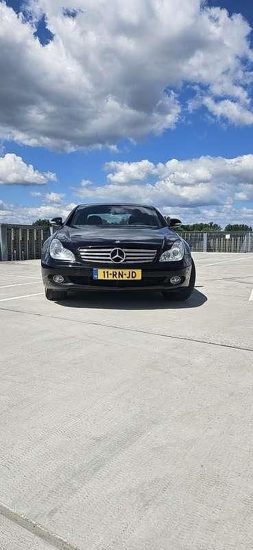 Zwart Gebruikt 2005 Mercedes CLS500 Sedan | € 9.950 (Eerlijke prijs) - Afbeelding 1/4